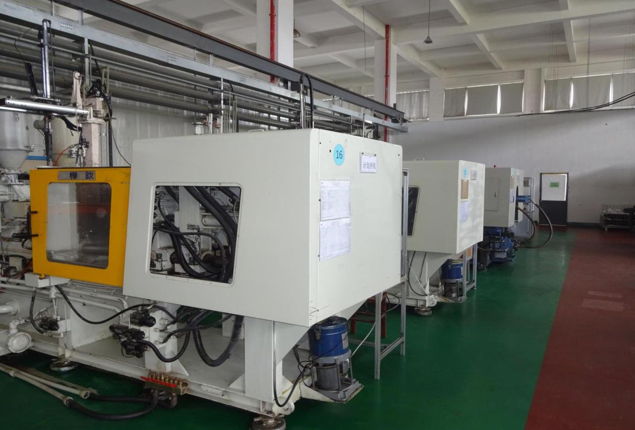 Hard-to-make parts. One engineering window. / 難做的零件,交給懂製程的窗口。